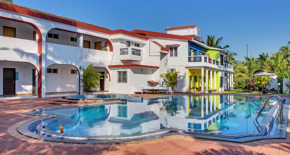 Longuinhos Beach Resort, Goa 1
